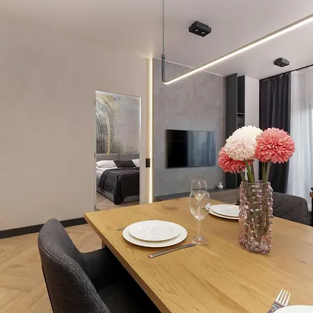 Modern With Ac & Parking In By Renters Lejlighed *