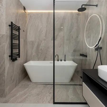 Lejlighed Modern With Ac & Parking In By Renters *