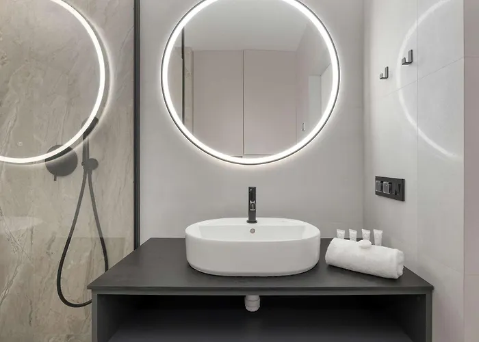 Modern With Ac & Parking In By Renters Lejlighed *