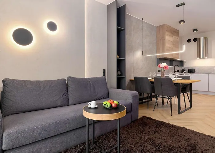 Modern With Ac & Parking In By Renters Lejlighed *